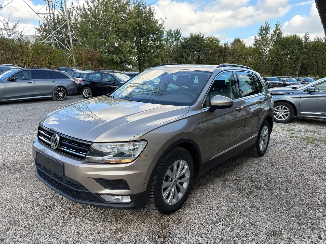 Volkswagen Tiguan - 3