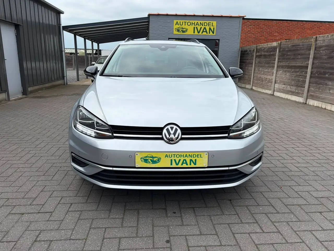 Volkswagen Golf Variant - 2