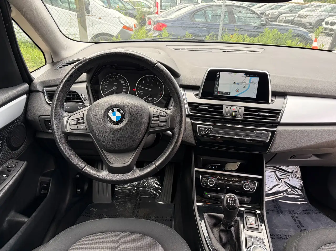 BMW 218 - 10