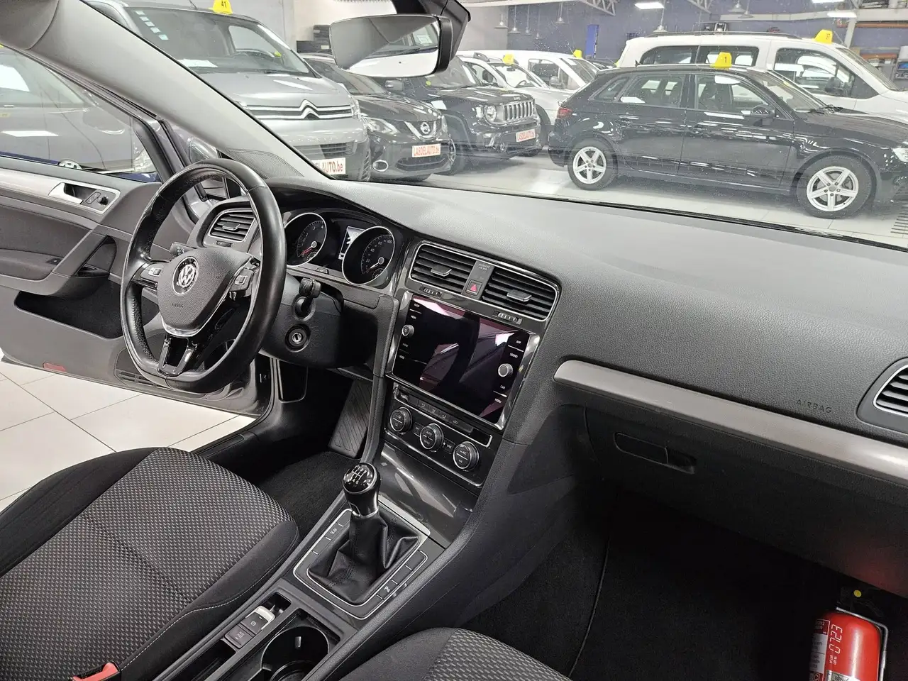 Volkswagen Golf Variant - 11