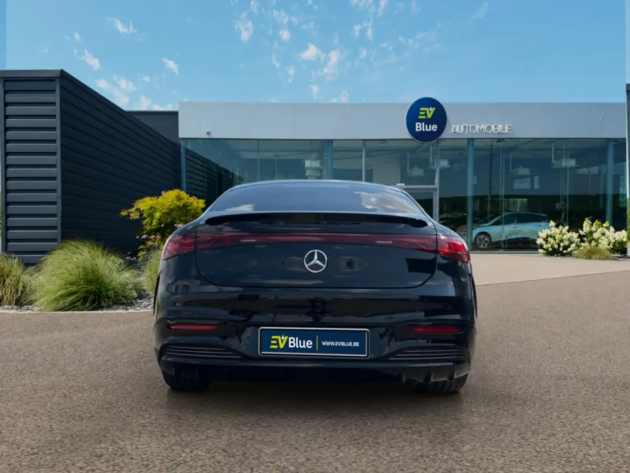 Mercedes-Benz EQS - 5