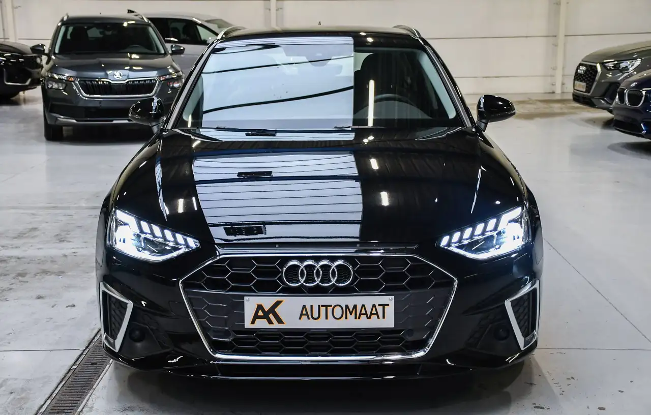 Audi A4 - 4