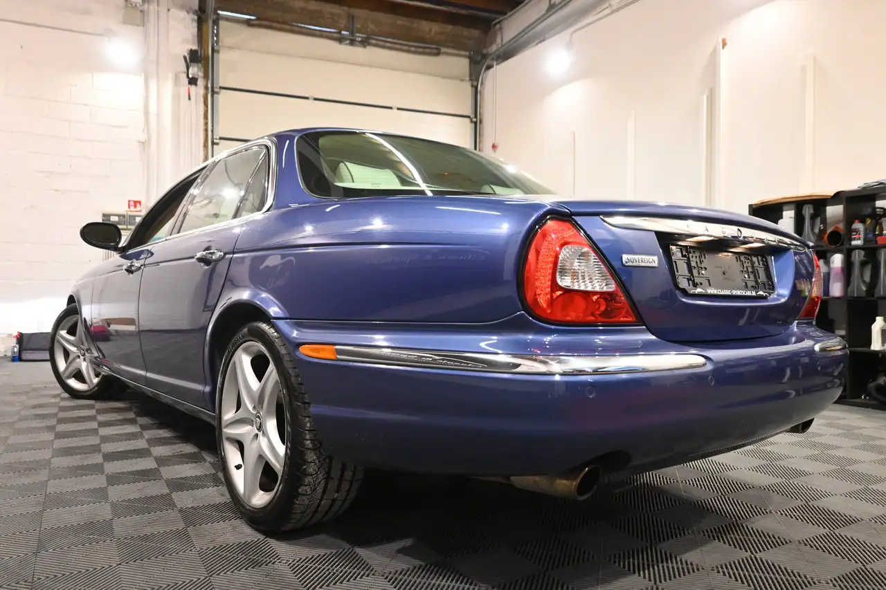 Jaguar XJ - 9