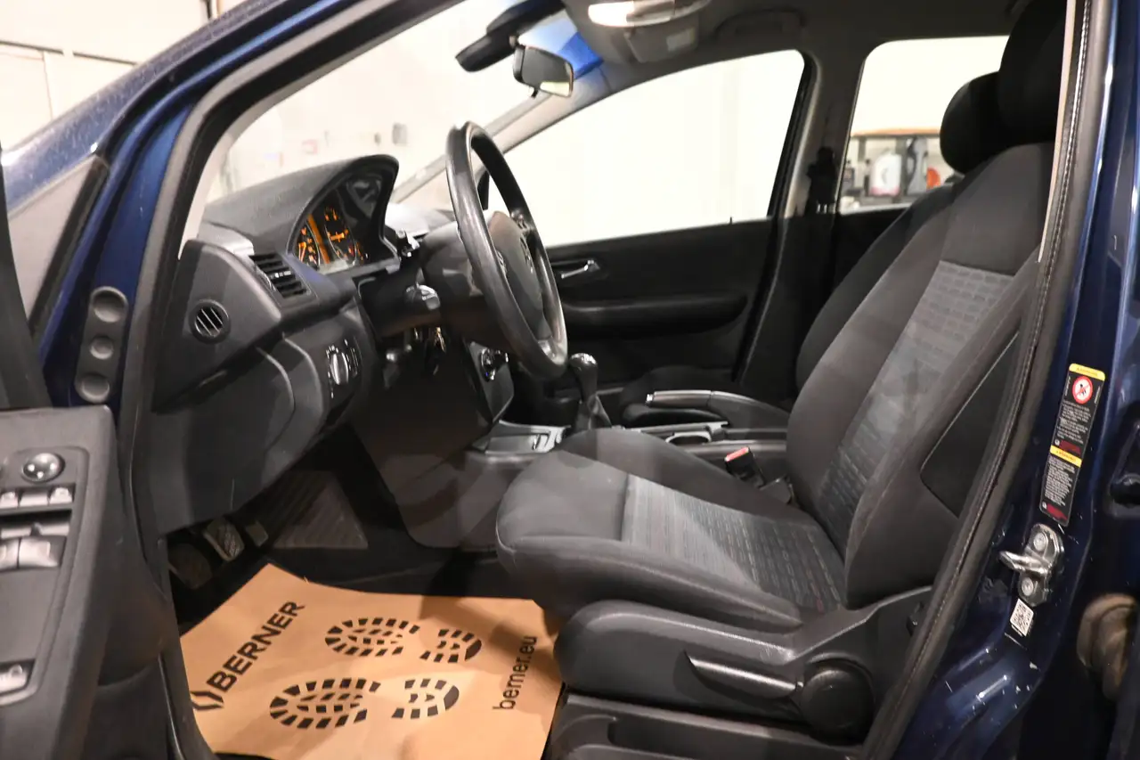 Mercedes-Benz A 180 - 8