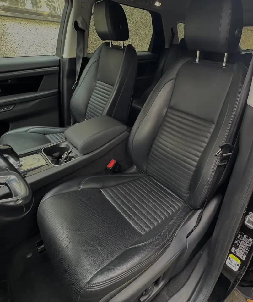 Land Rover Discovery Sport - 12
