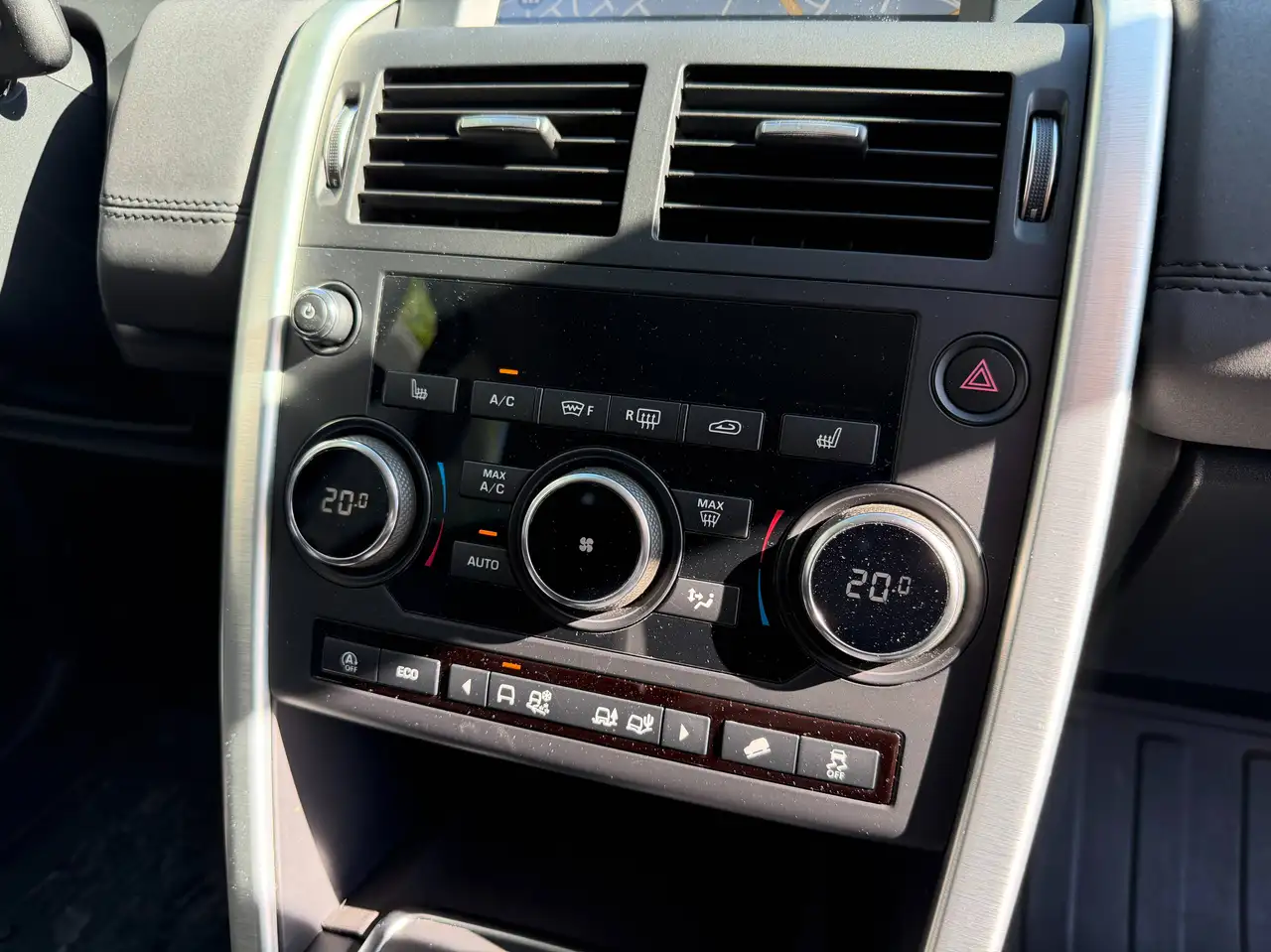 Land Rover Discovery Sport - 10