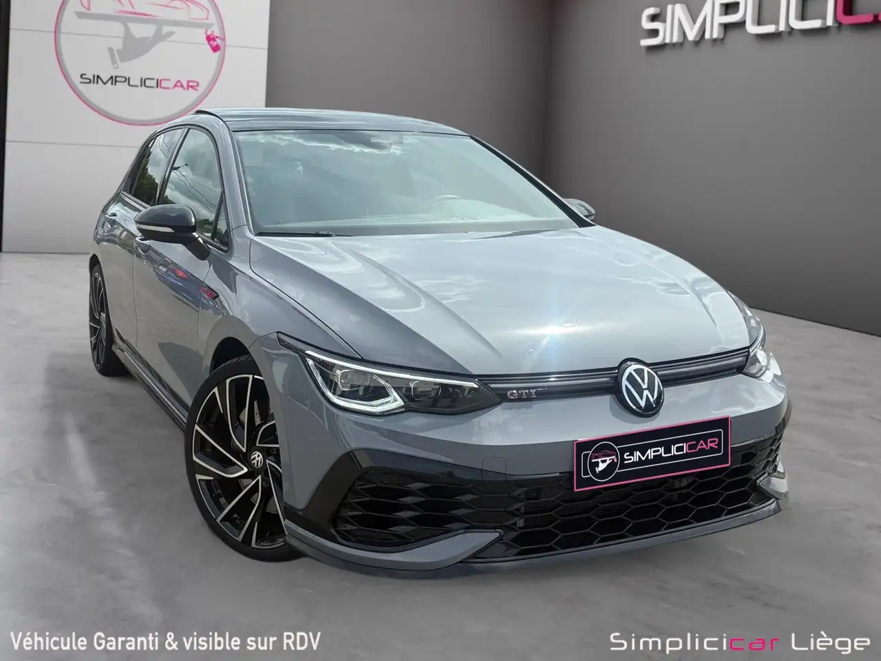 Volkswagen Golf GTI - 1