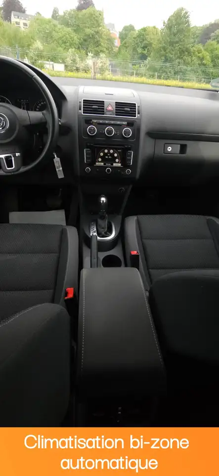Volkswagen Touran - 10