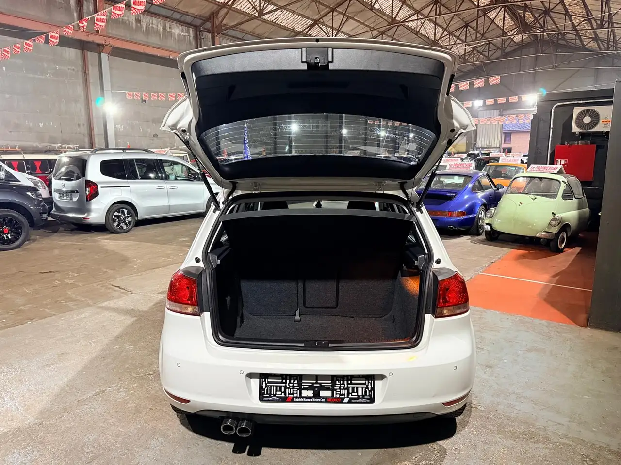 Volkswagen Golf - 8
