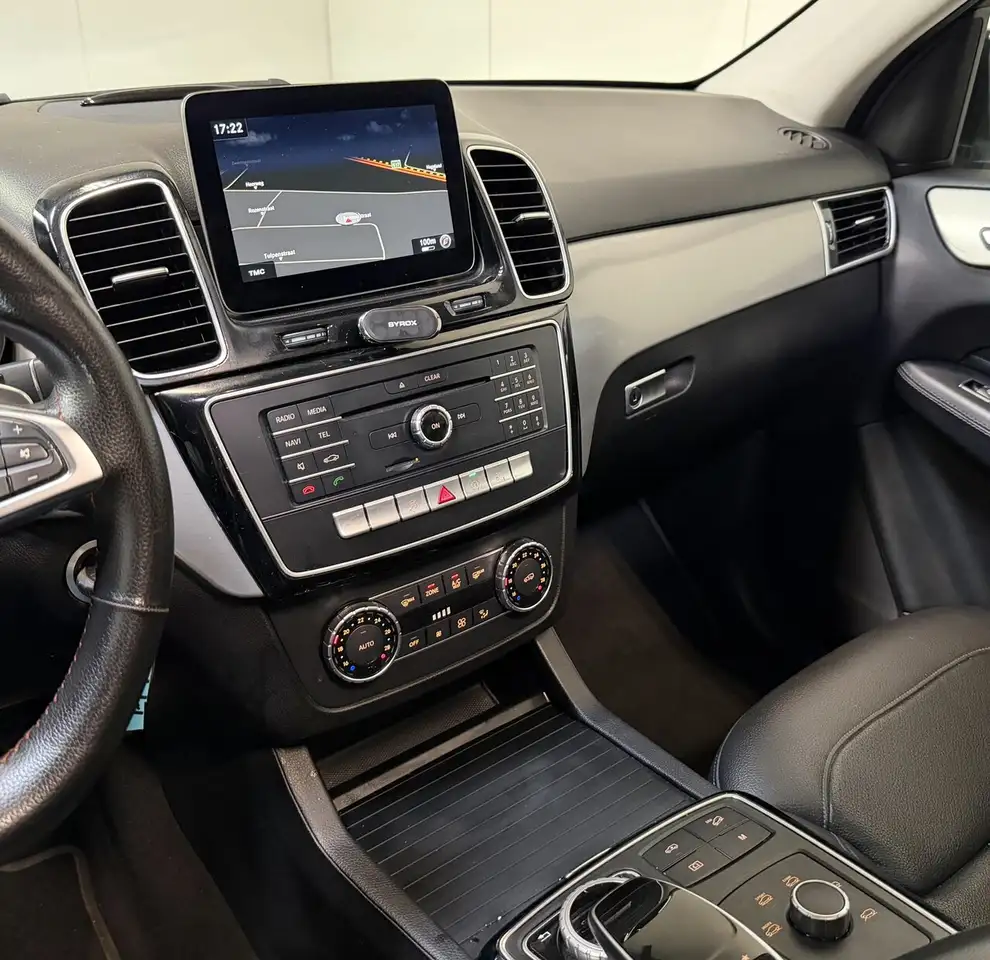 Mercedes-Benz GLE 250 - 12