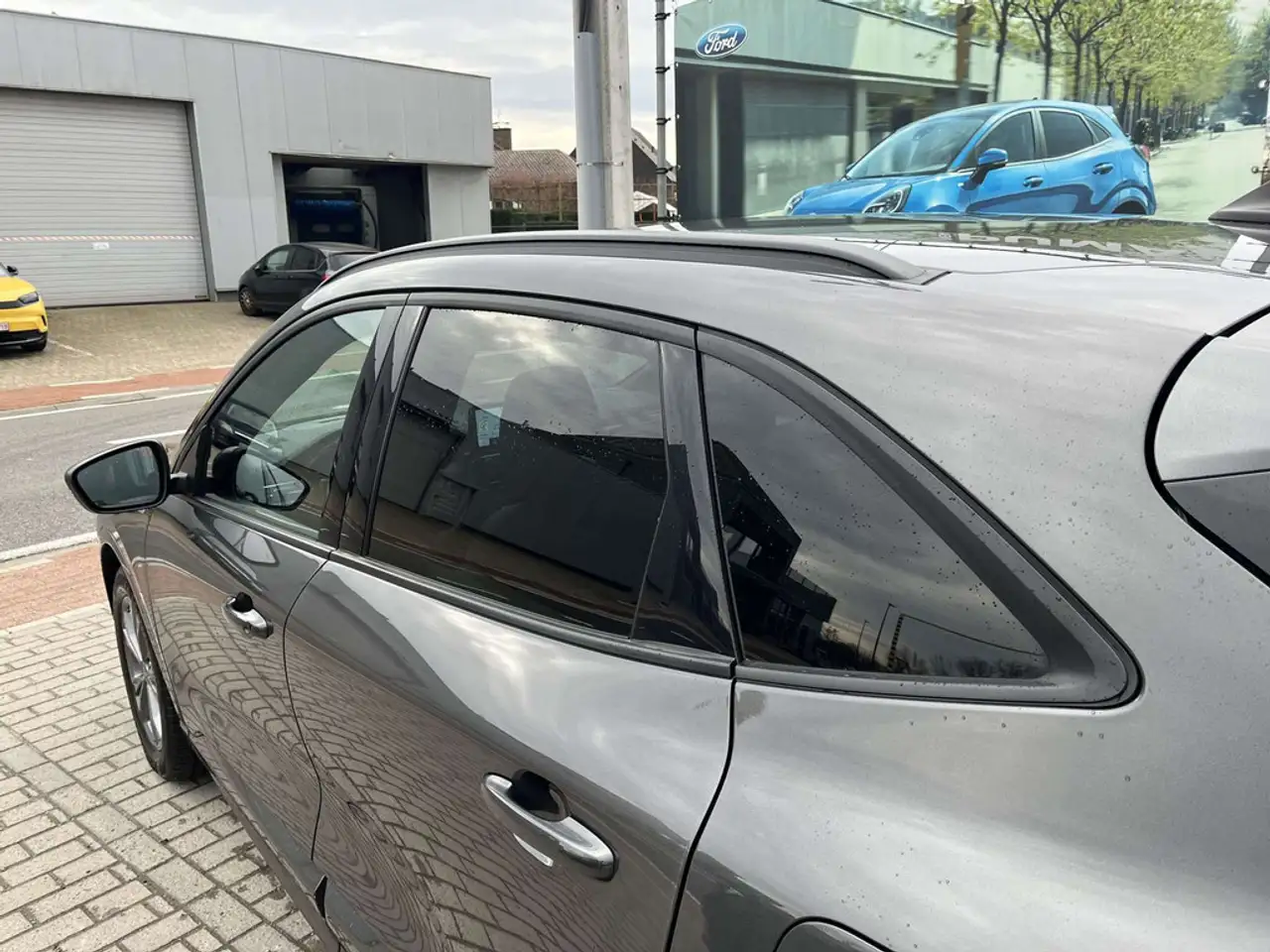 Ford Kuga - 10