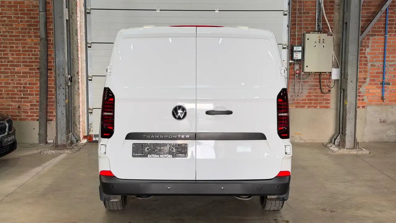 Volkswagen T7 Transporter - 7