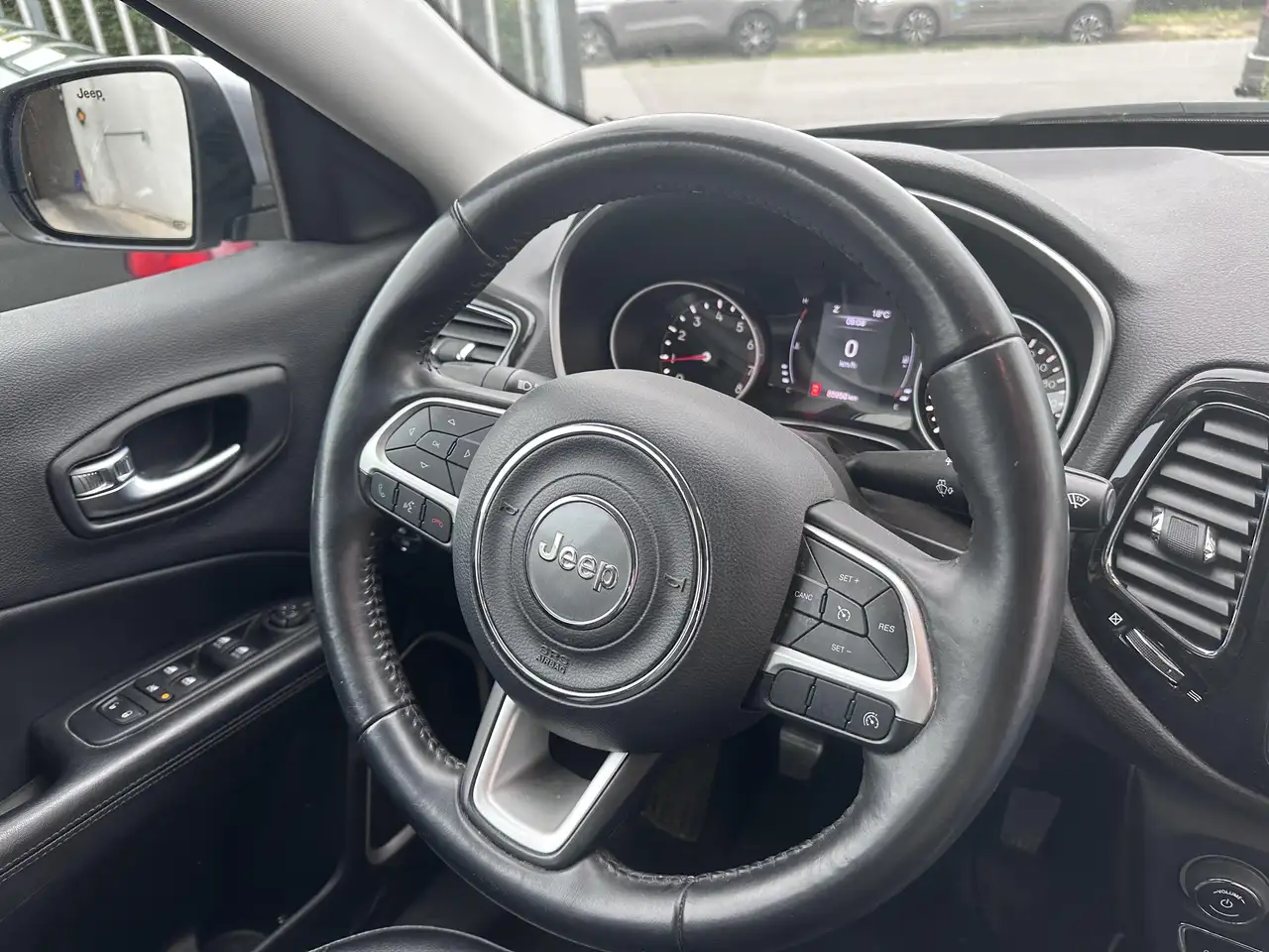 Jeep Compass - 12