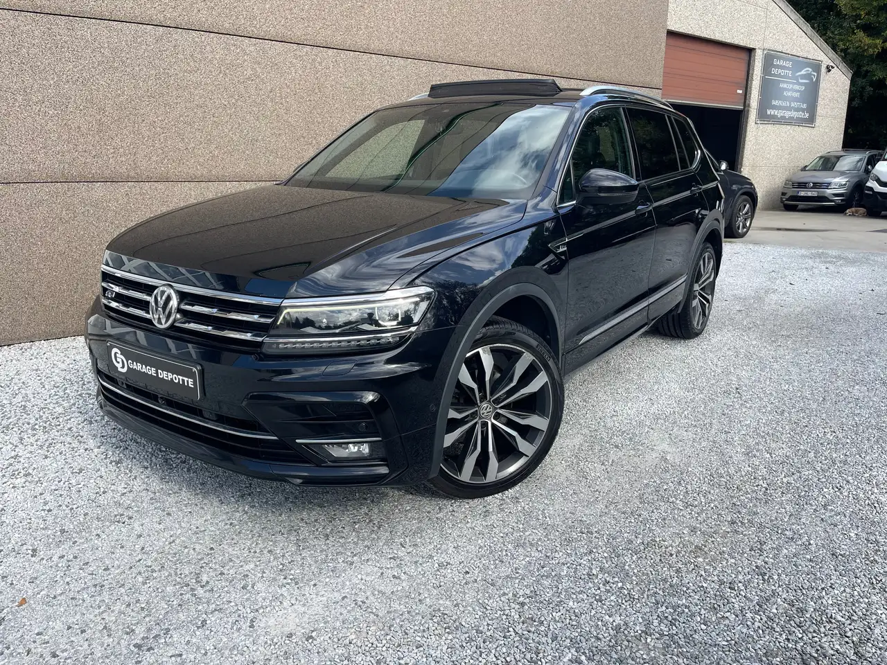 Volkswagen Tiguan - 2