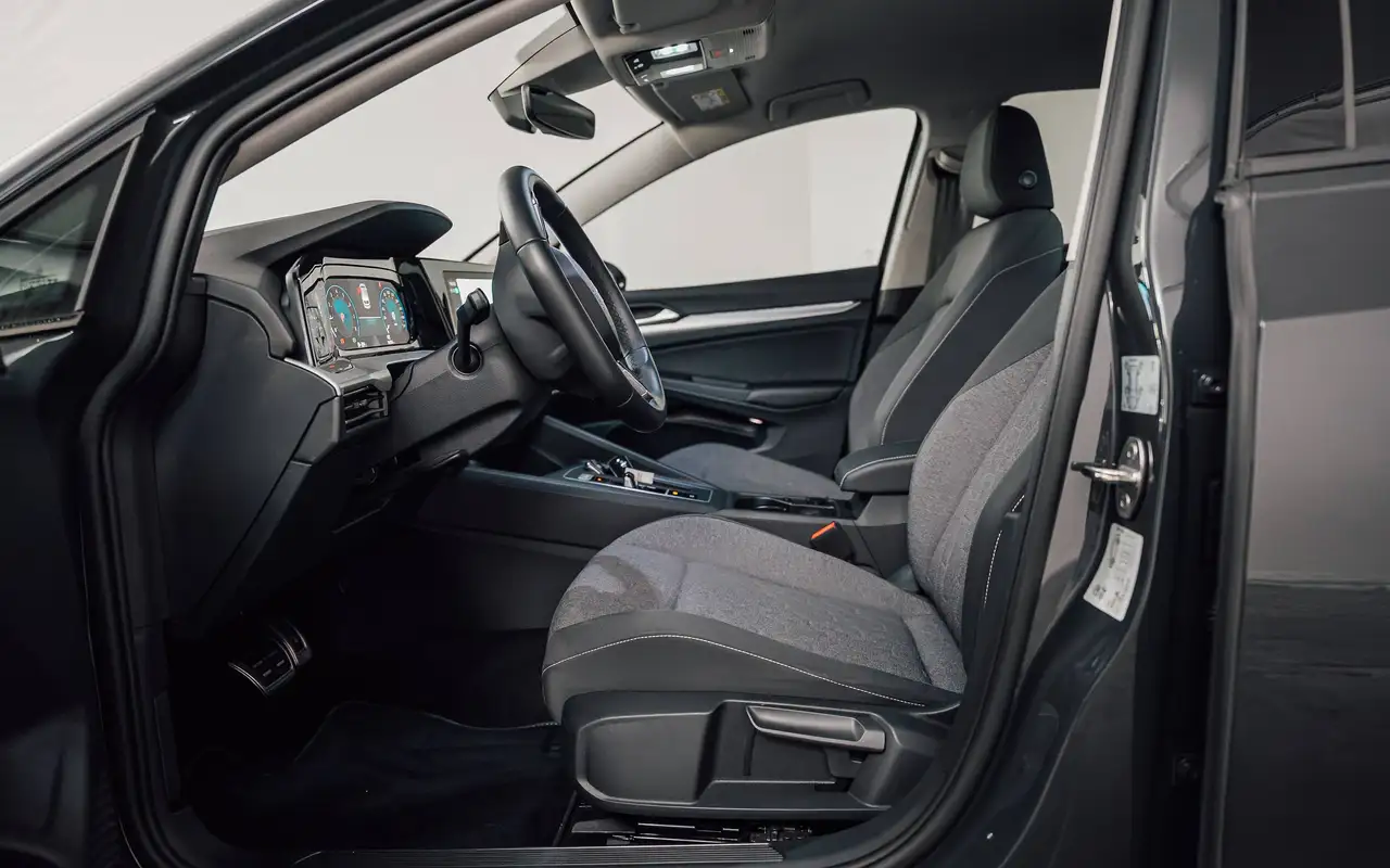 Volkswagen Golf - 9
