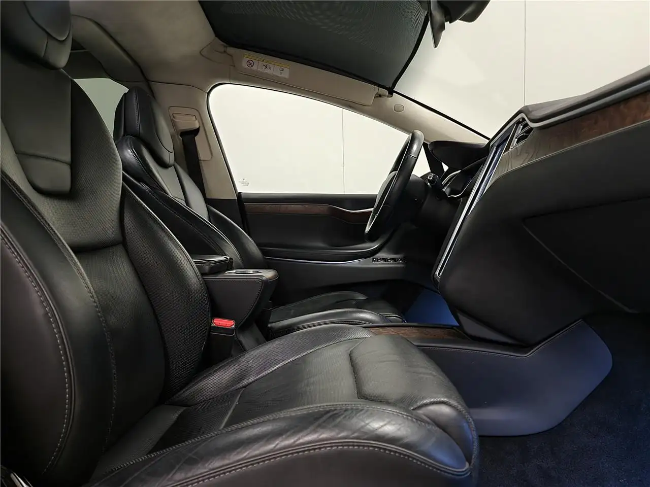 Tesla Model X - 2