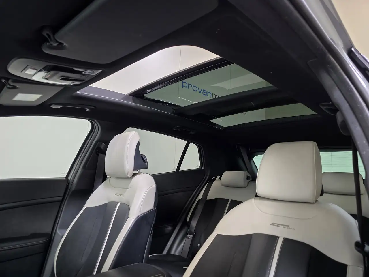 Kia Sportage - 11