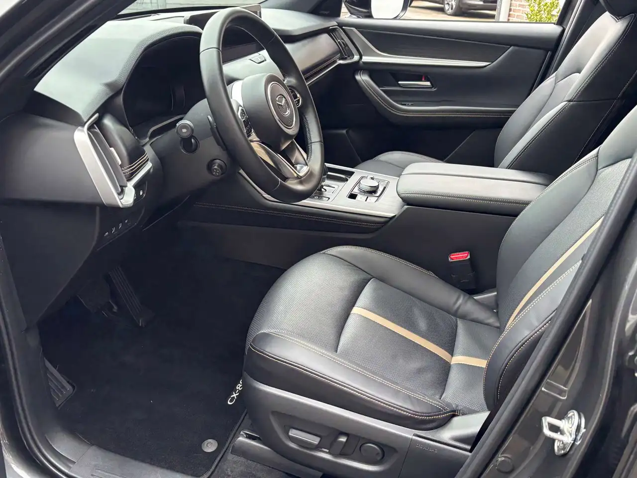 Mazda CX-80 - 12