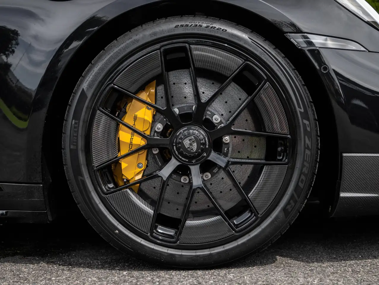 Porsche 992 - 10