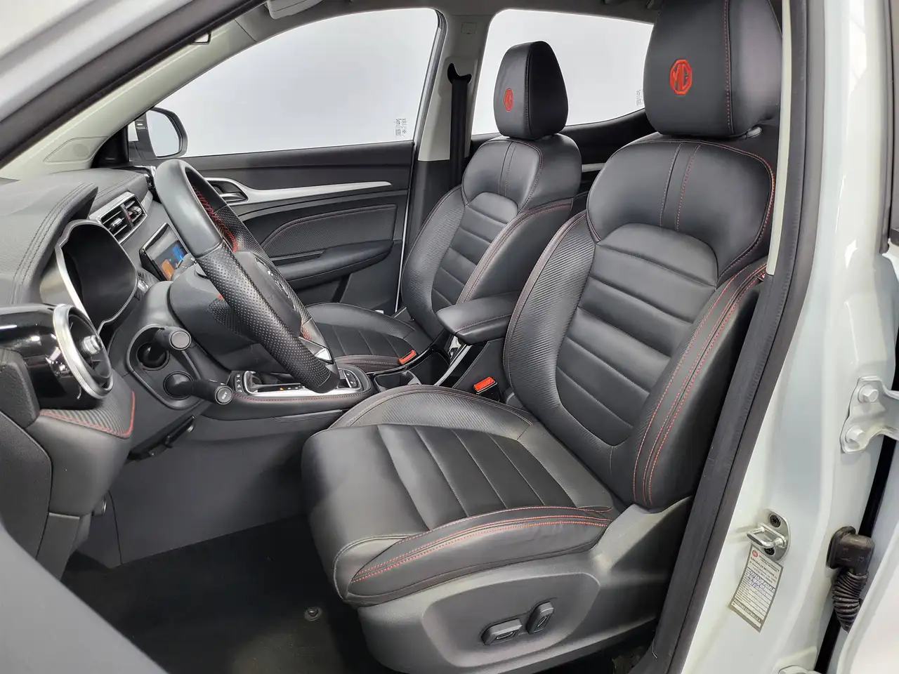 MG ZS - 12