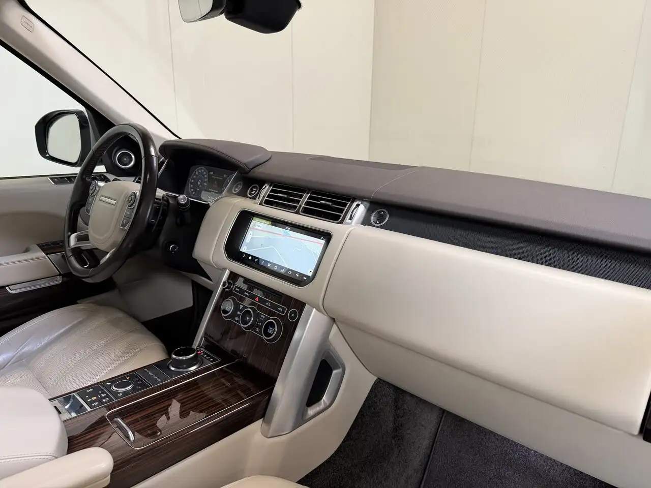 Land Rover Range Rover - 12