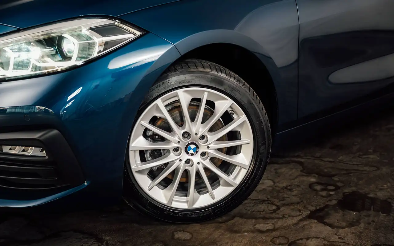 BMW 118 - 6