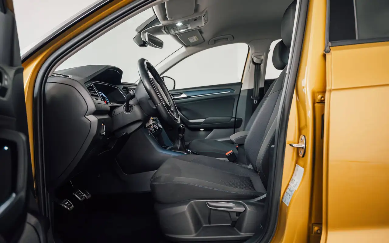 Volkswagen T-Roc - 11