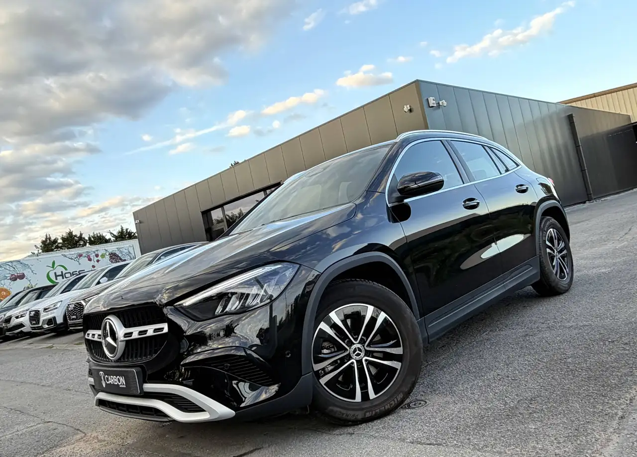 Mercedes-Benz GLA 180 - 3