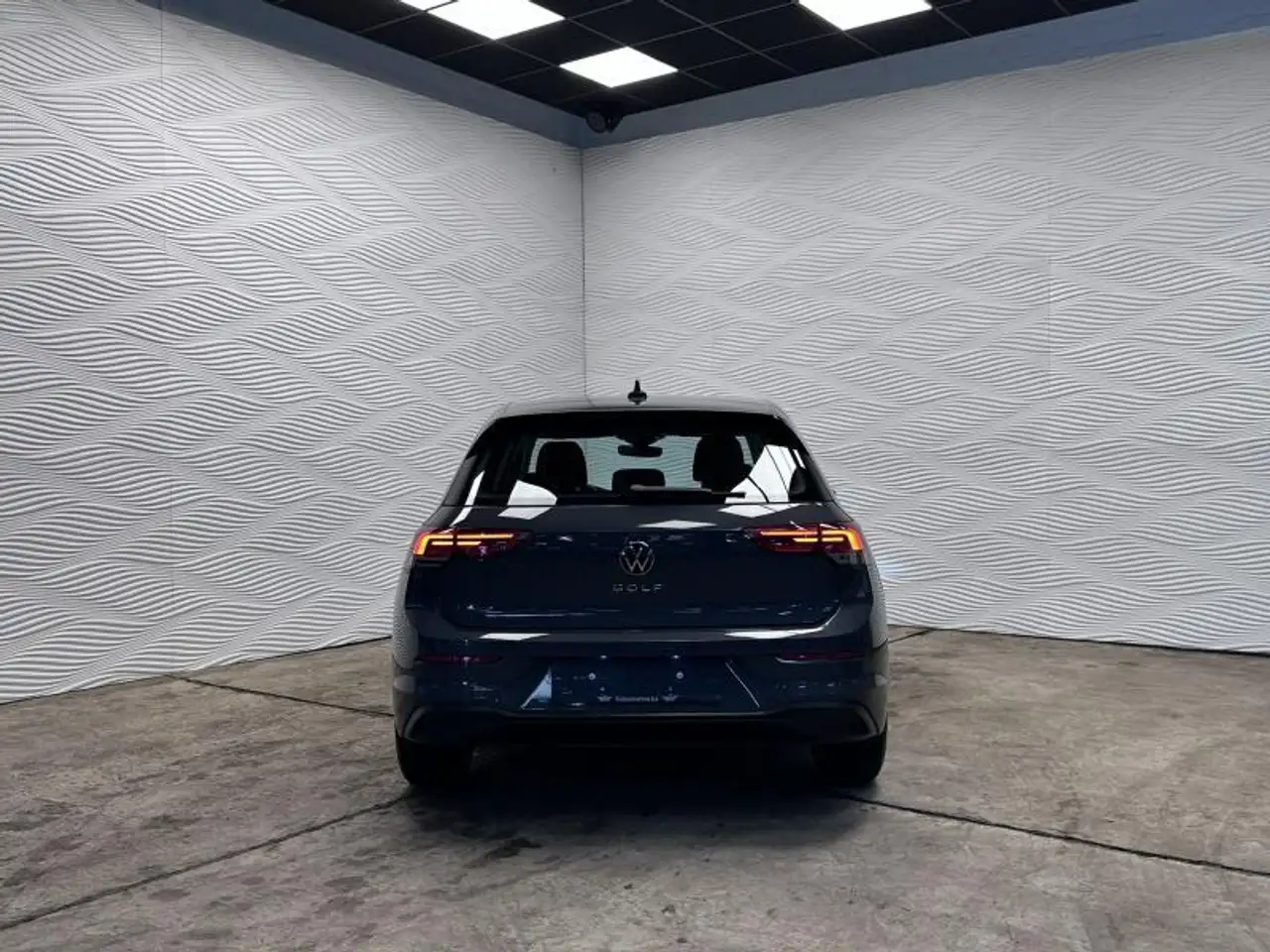 Volkswagen Golf - 6