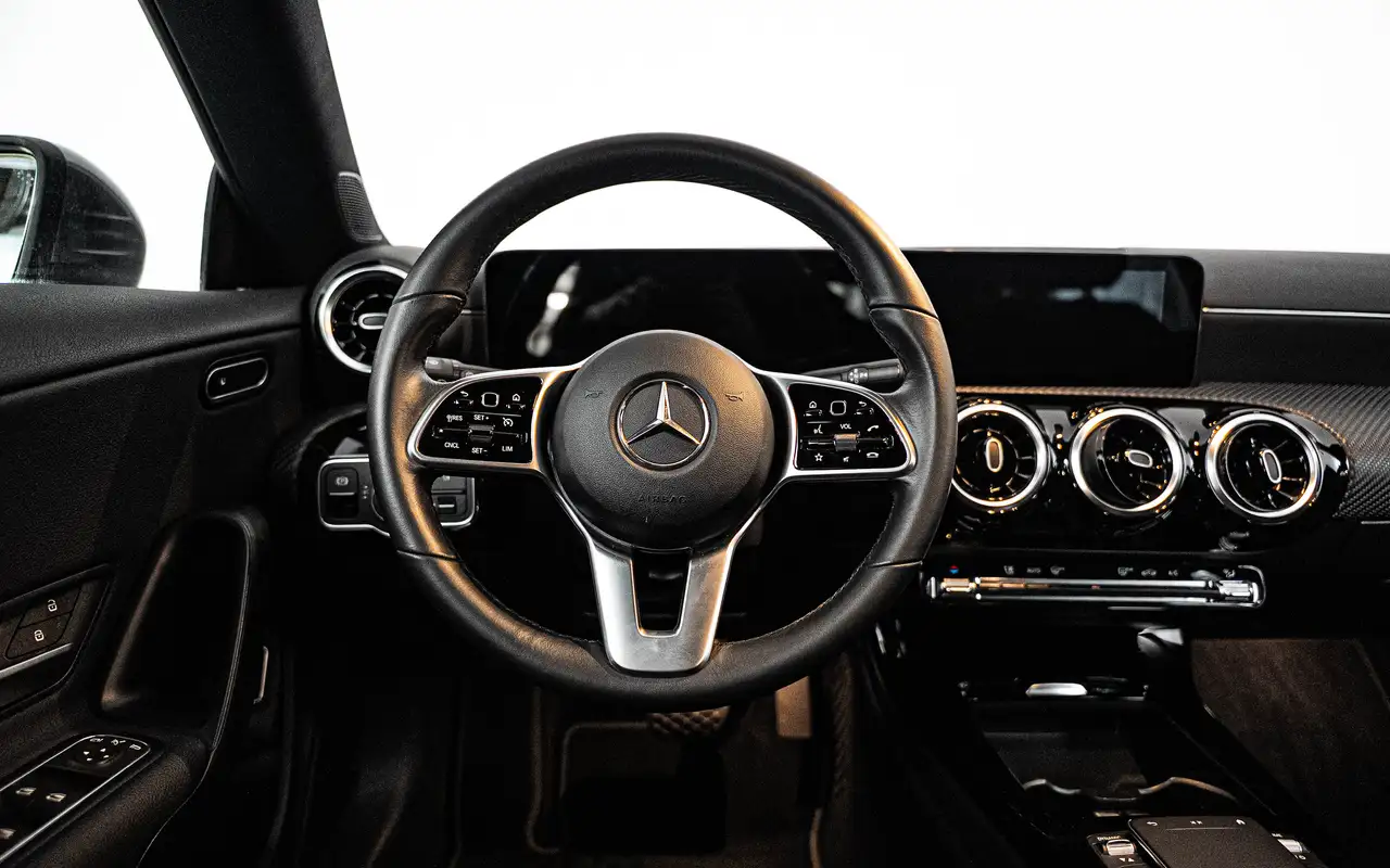 Mercedes-Benz CLA 180 - 12