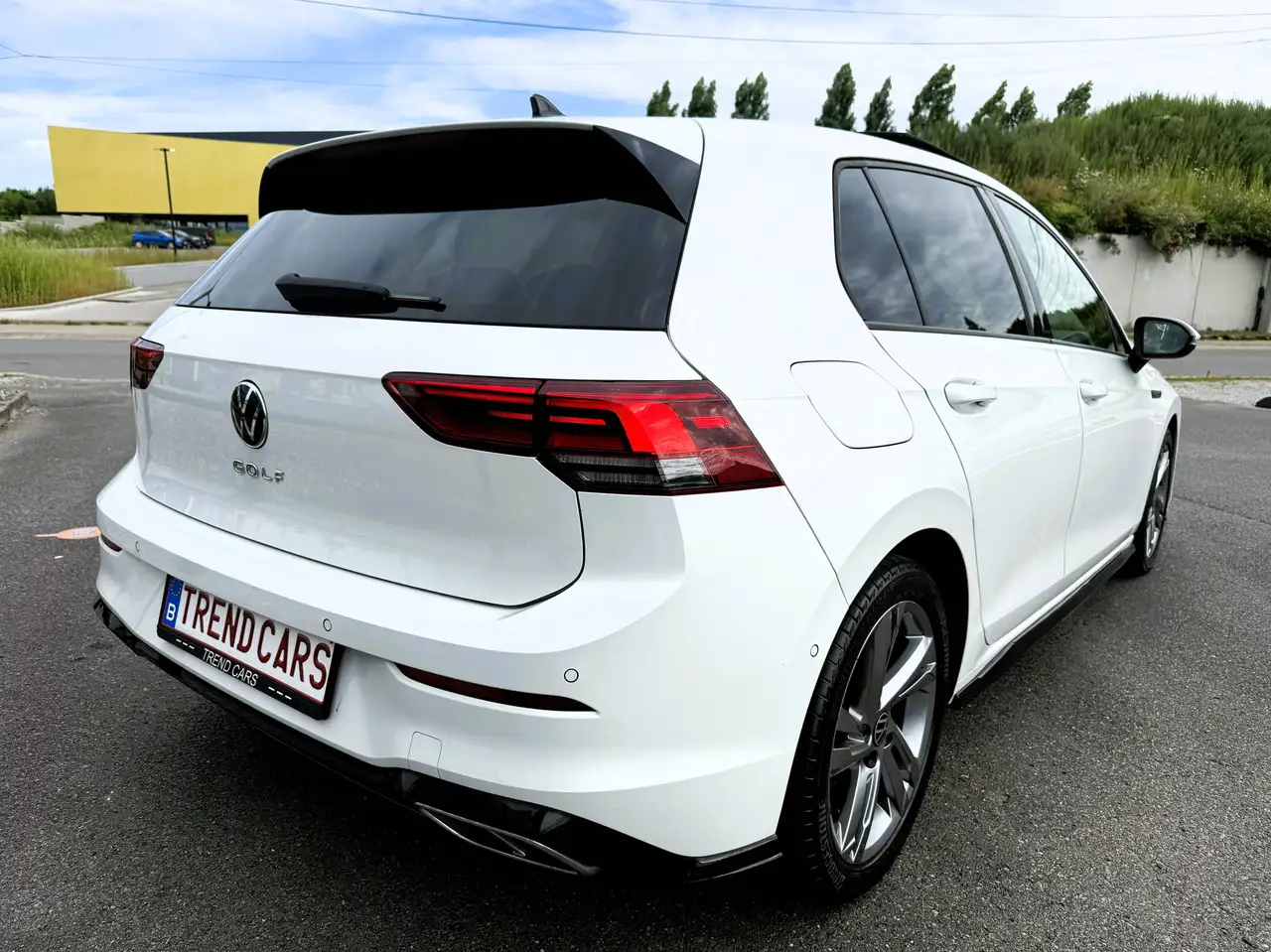Volkswagen Golf - 6