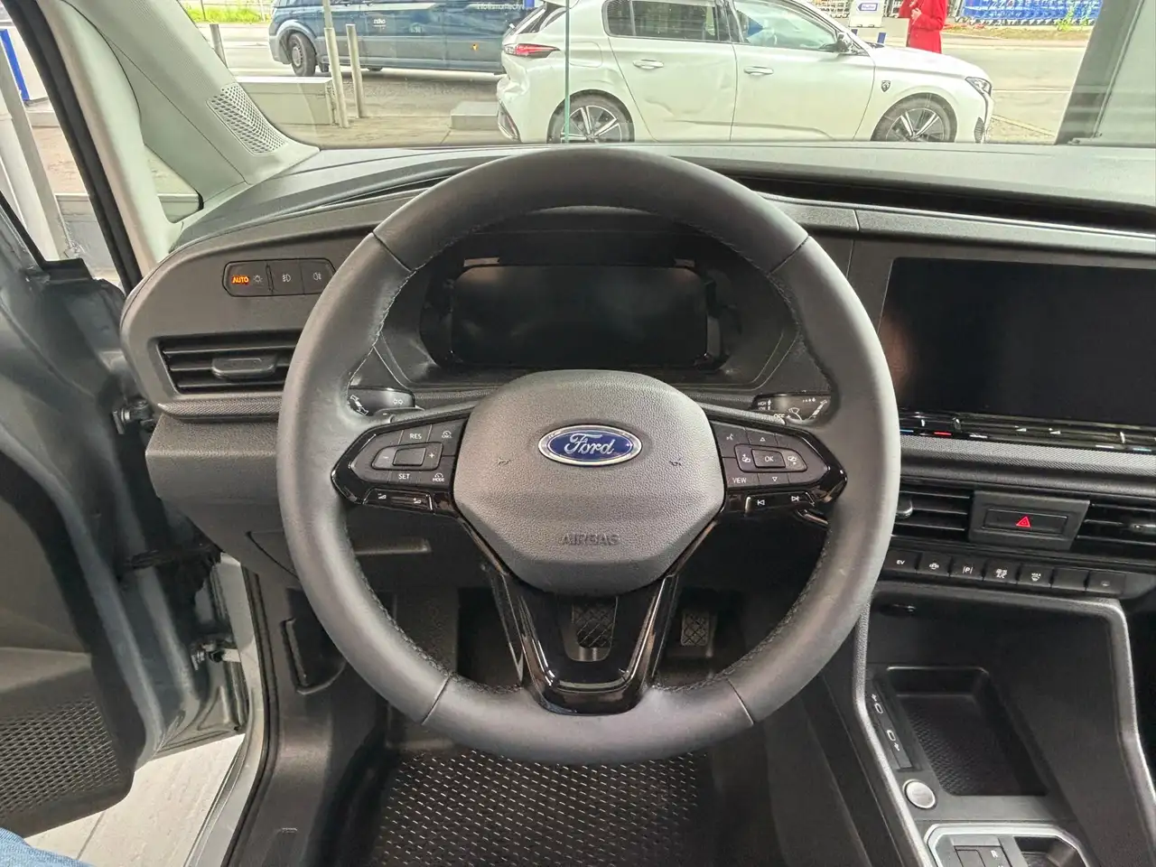Ford Transit Connect - 8