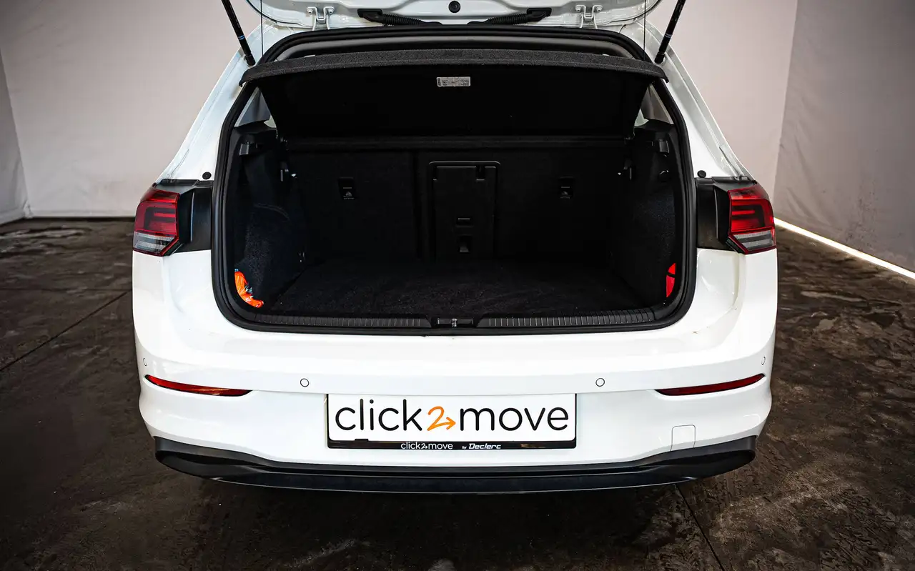 Volkswagen Golf - 6