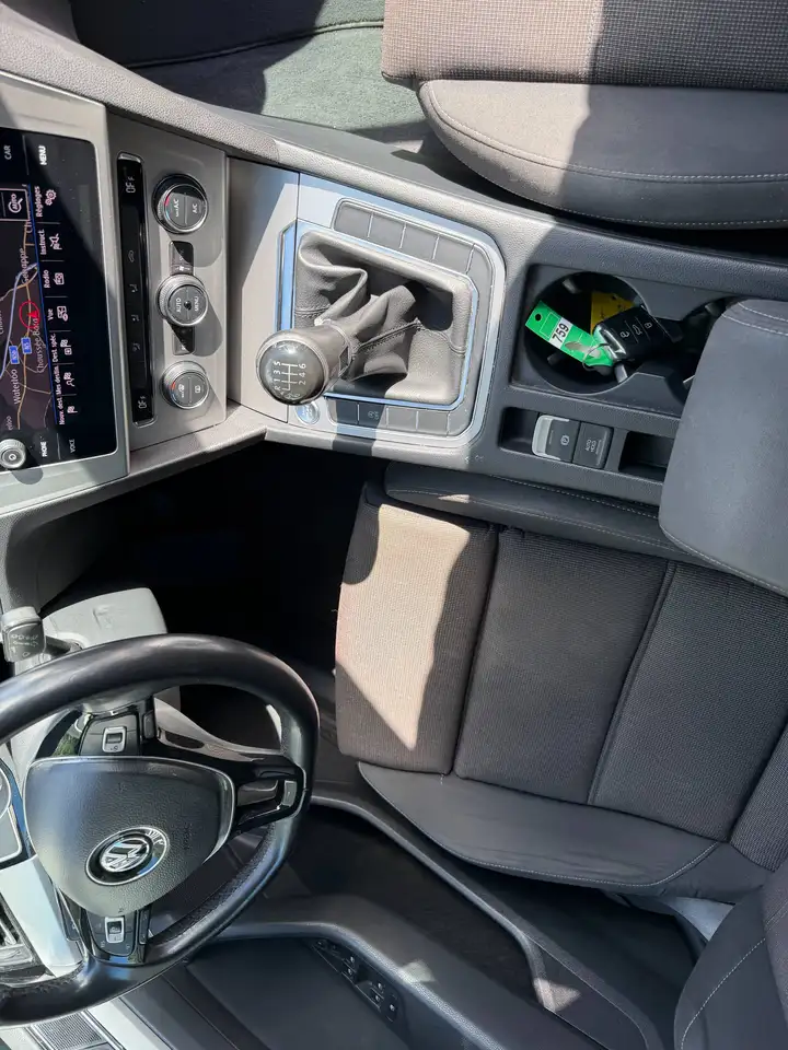 Volkswagen Passat Variant - 11