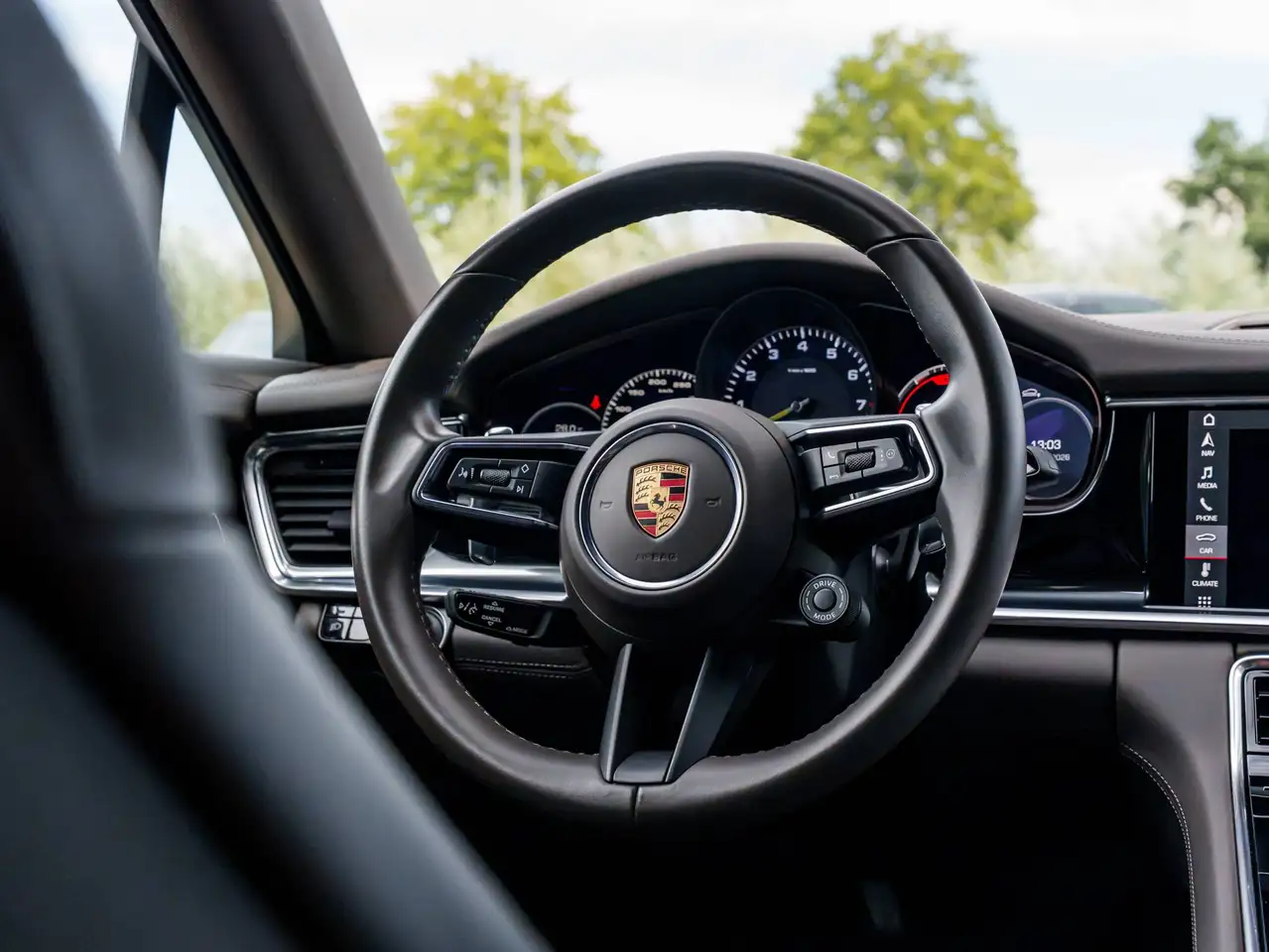 Porsche Panamera - 8