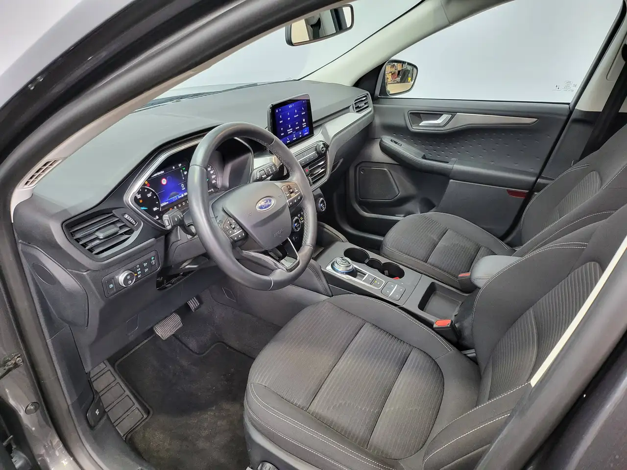 Ford Kuga - 11