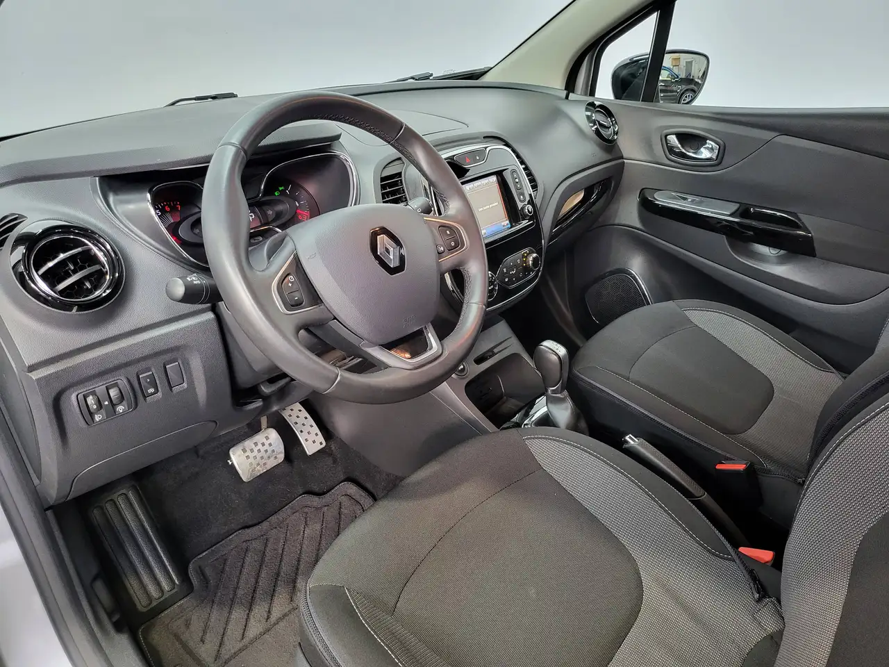 Renault Captur - 11