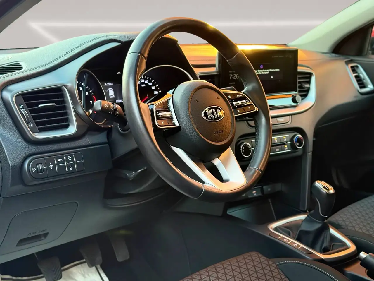 Kia Ceed / cee'd - 10