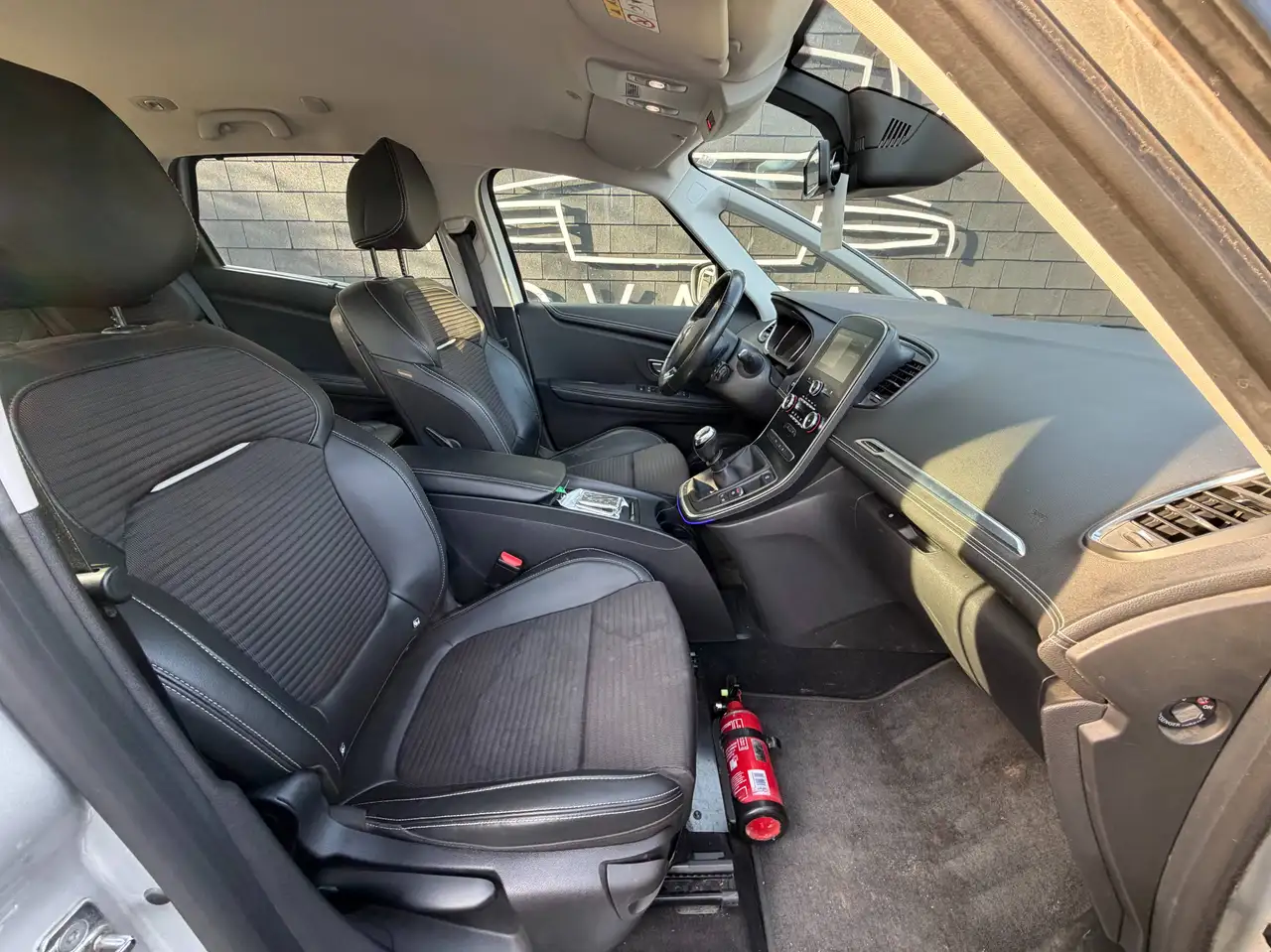 Renault Scenic - 8