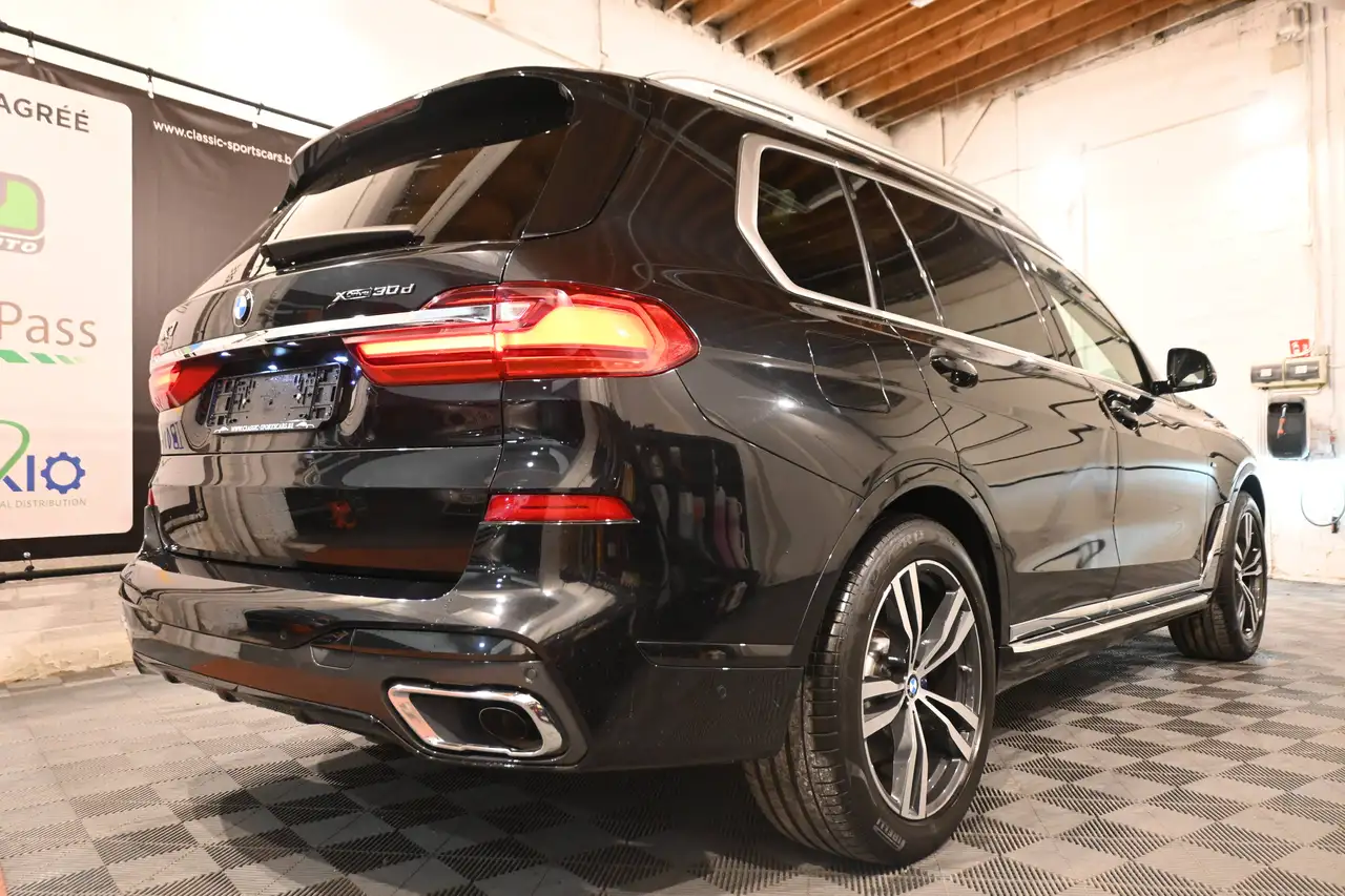 BMW X7 - 7