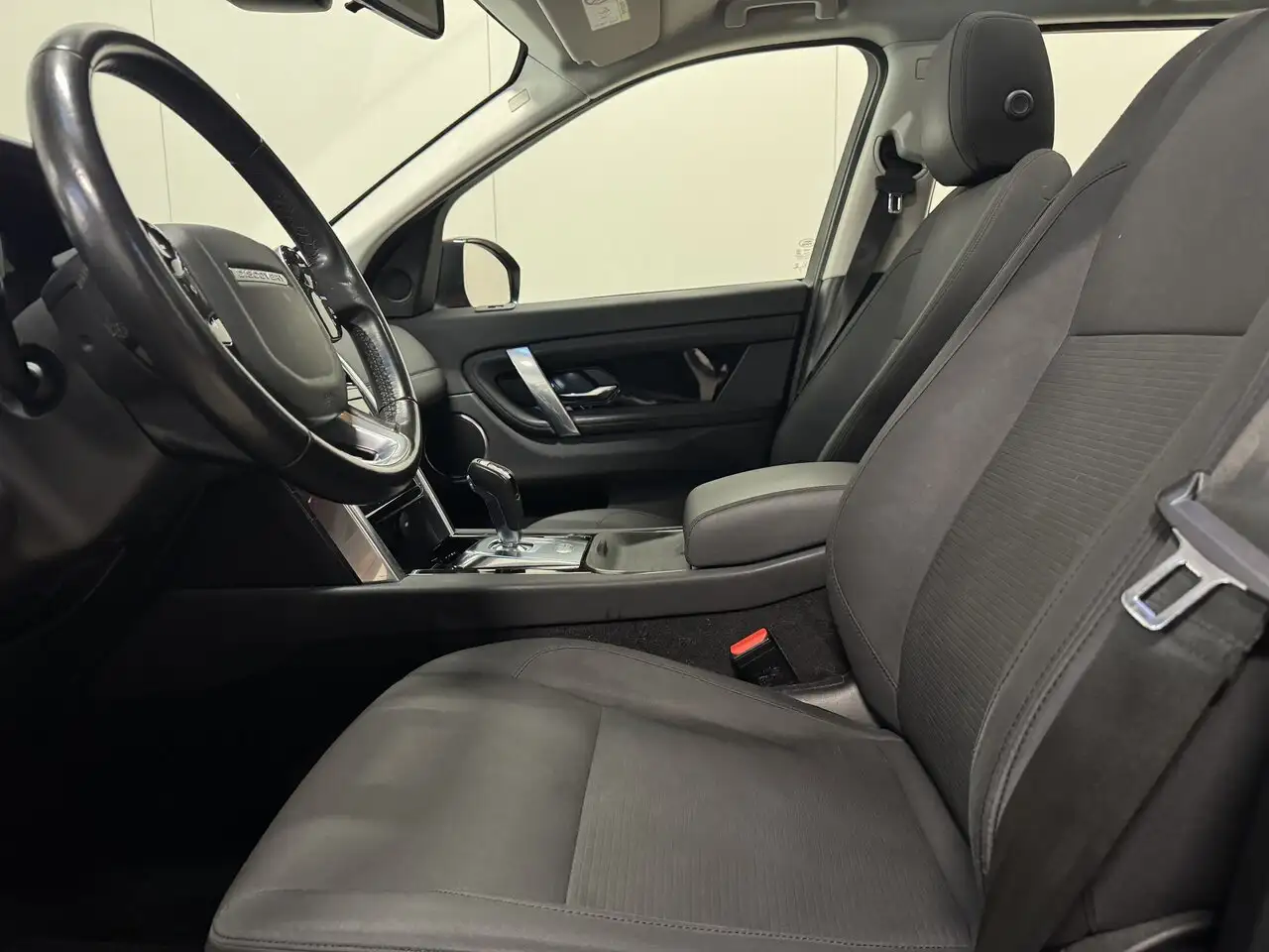 Land Rover Discovery Sport - 9
