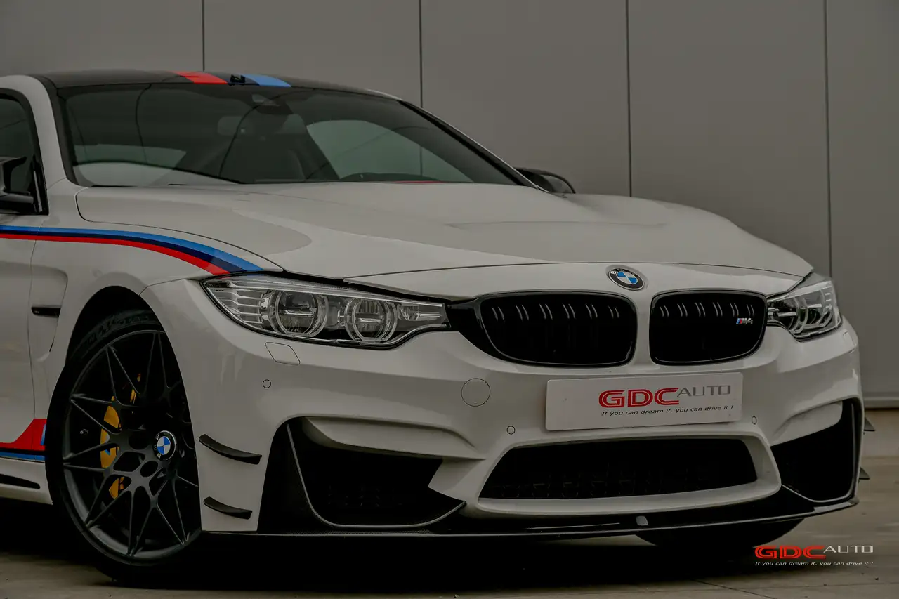 BMW M4 - 4