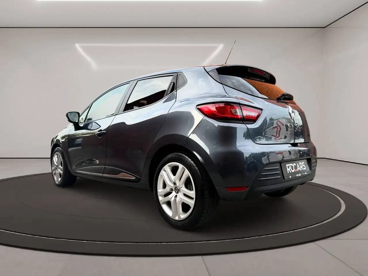 Renault Clio - 8