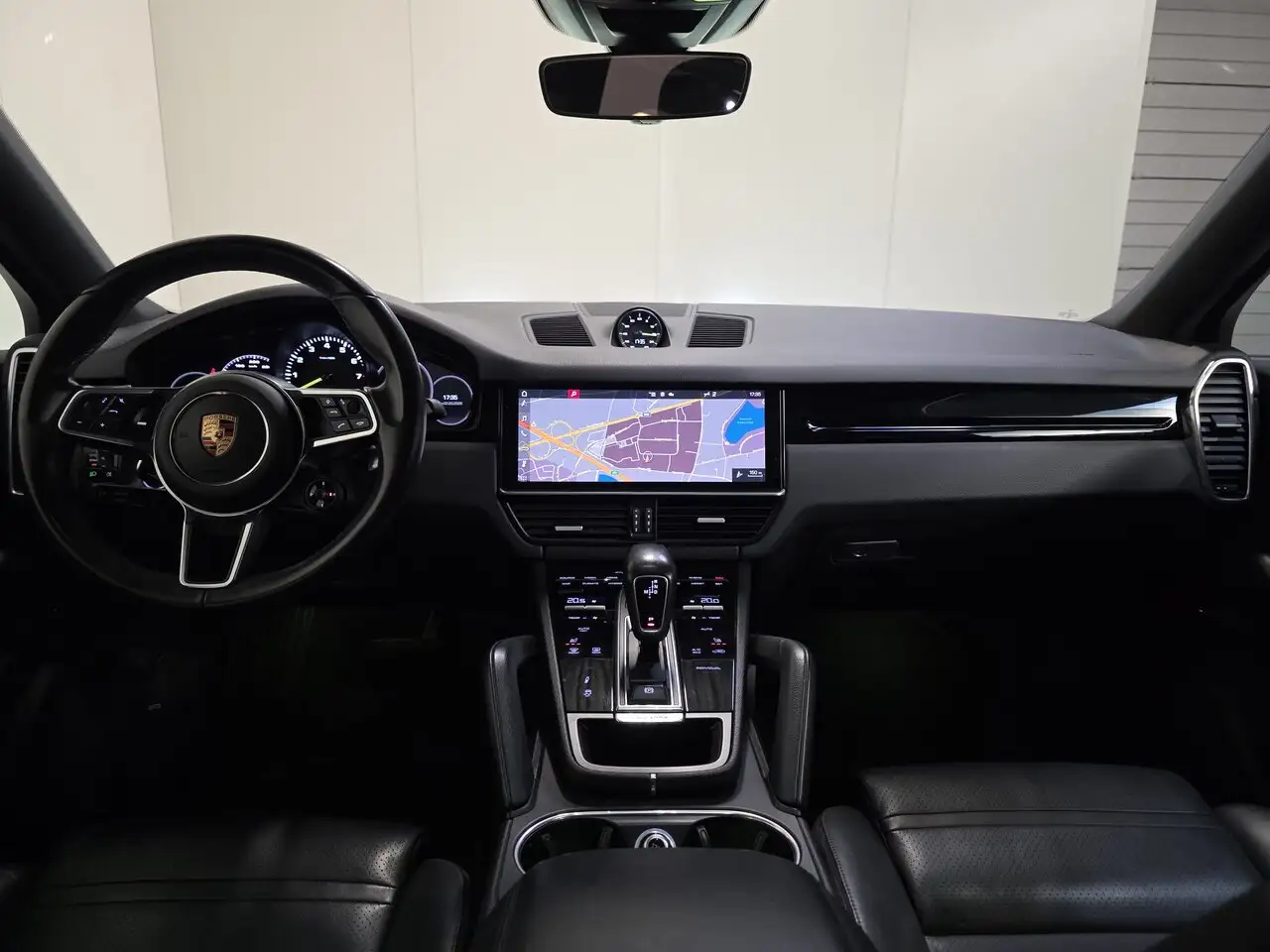 Porsche Cayenne - 12