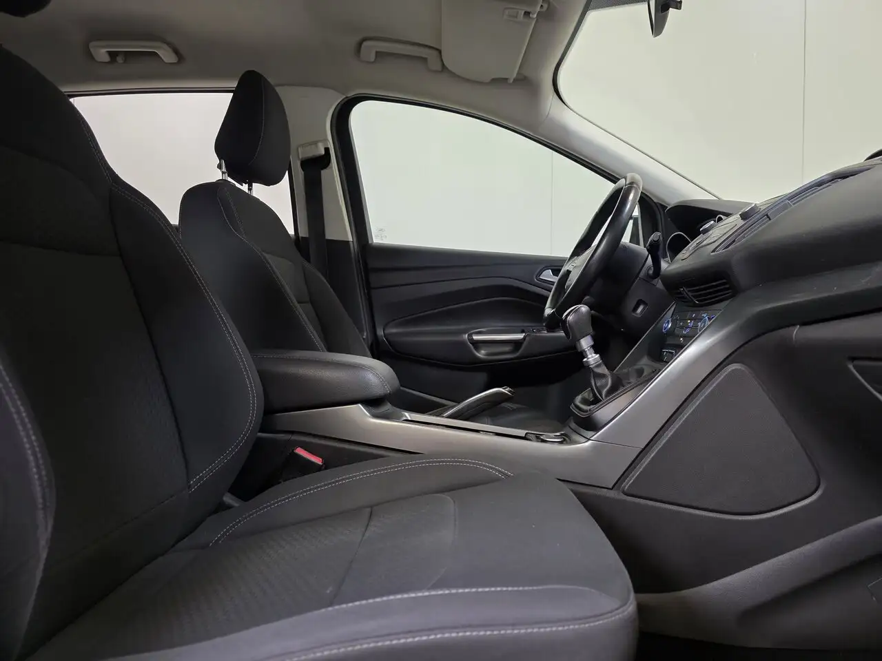 Ford Kuga - 2
