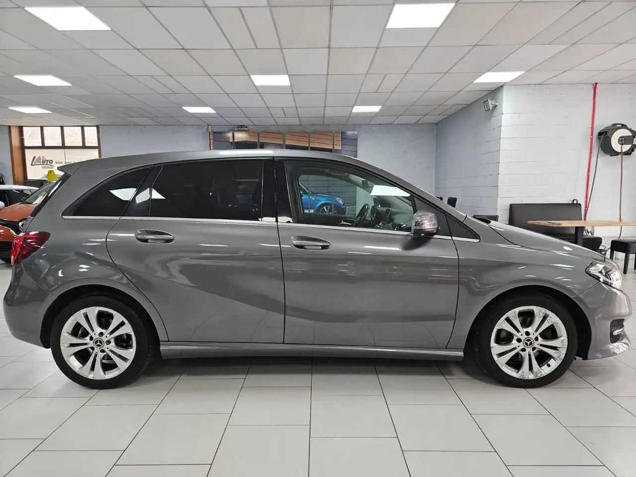 Mercedes-Benz B 200 - 5