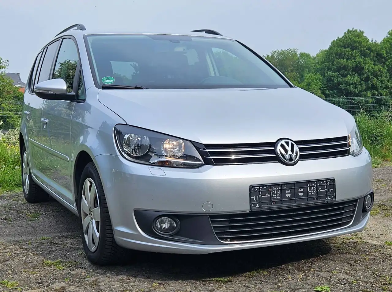 Volkswagen Touran - 8
