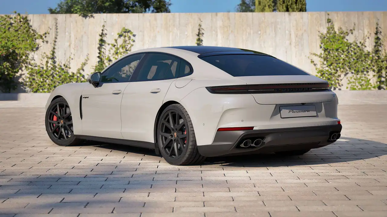 Porsche Panamera - 4