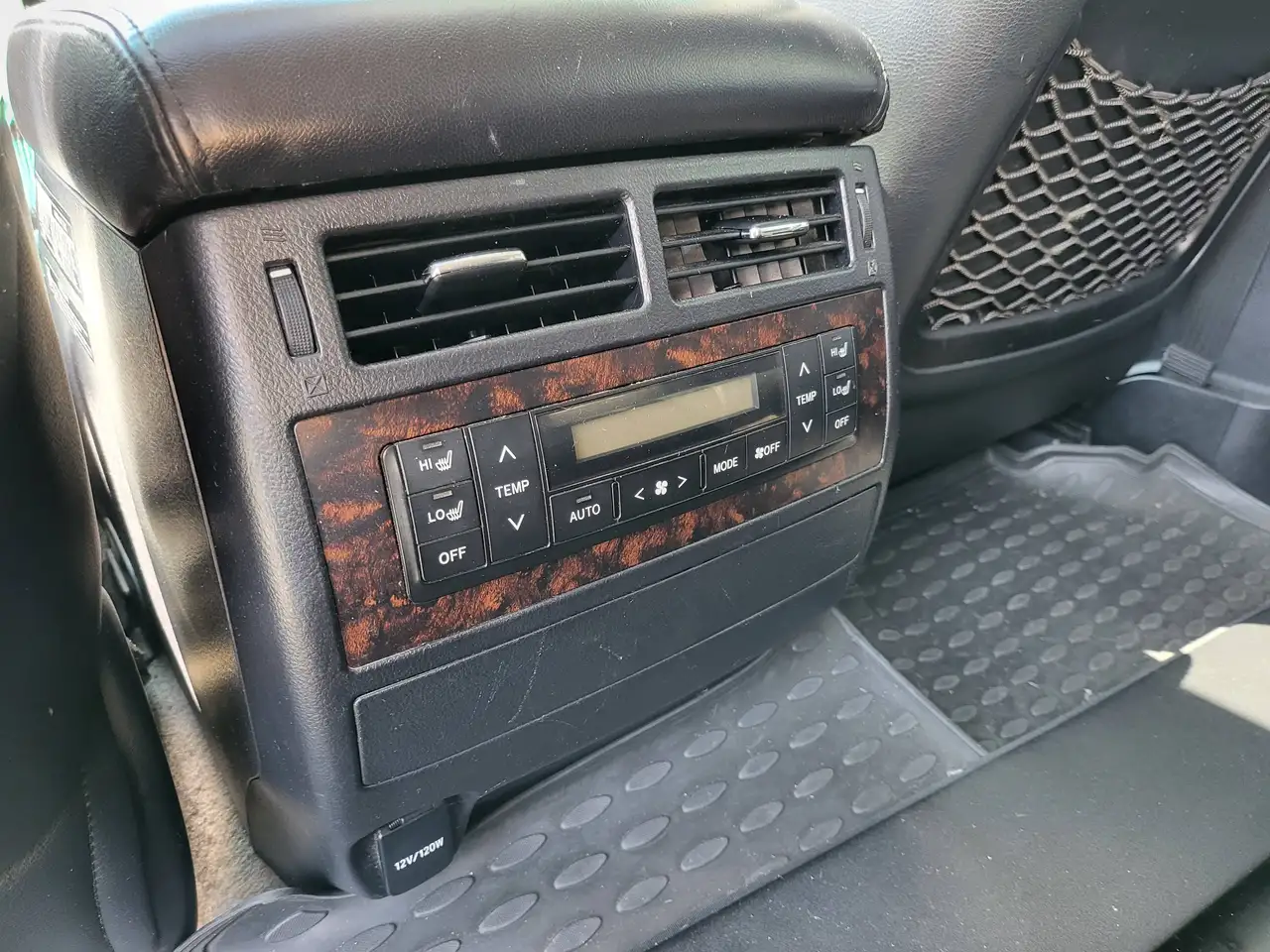 Toyota Land Cruiser - 12