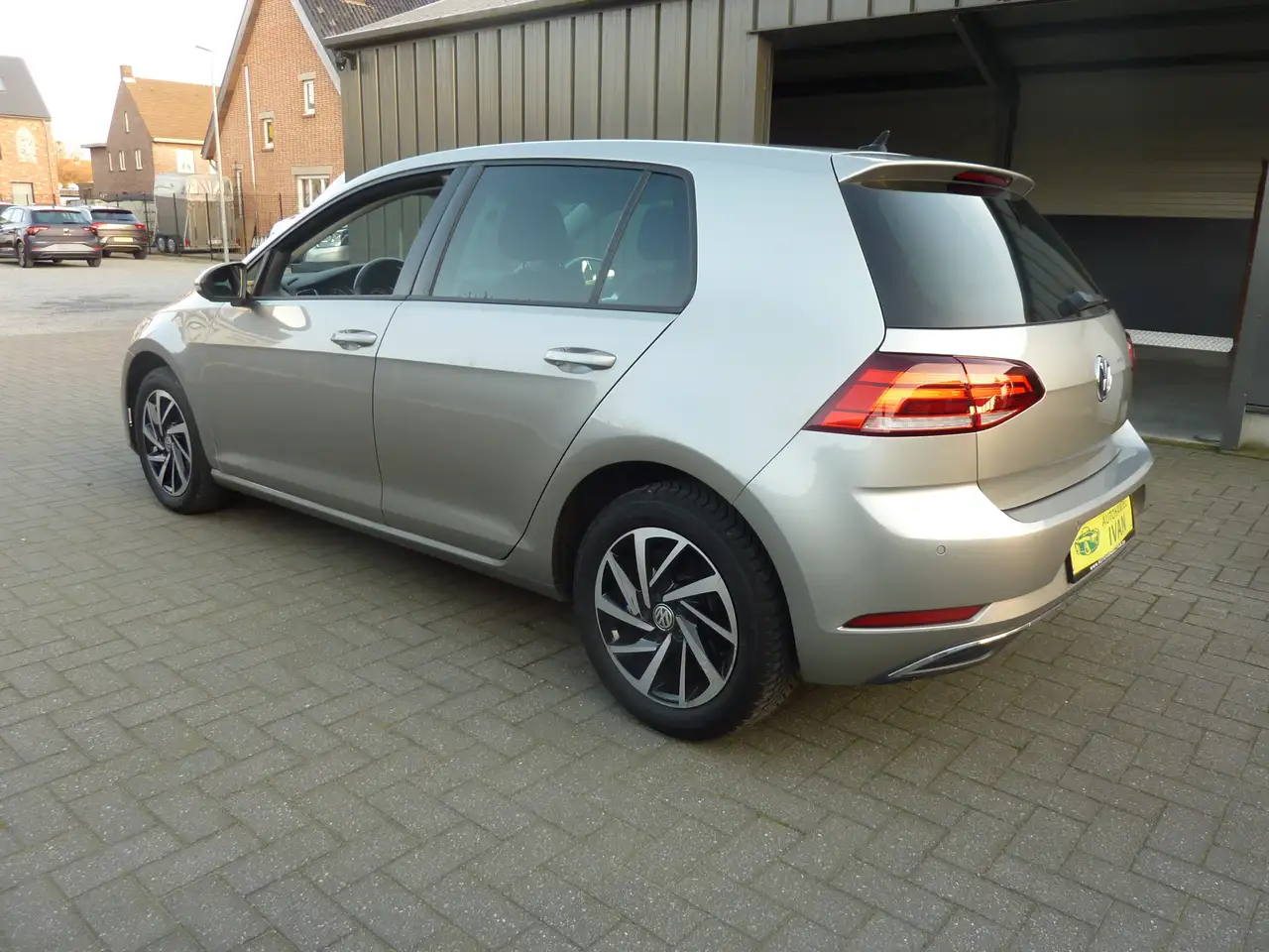 Volkswagen Golf - 4